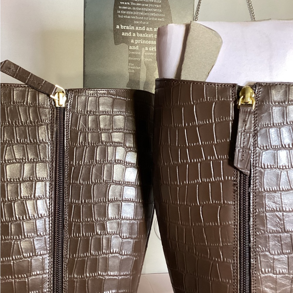 Journee Collection Brown Croc-Embossed Heeled Boots NIB 7.5 Women’s - Picture 16 of 16